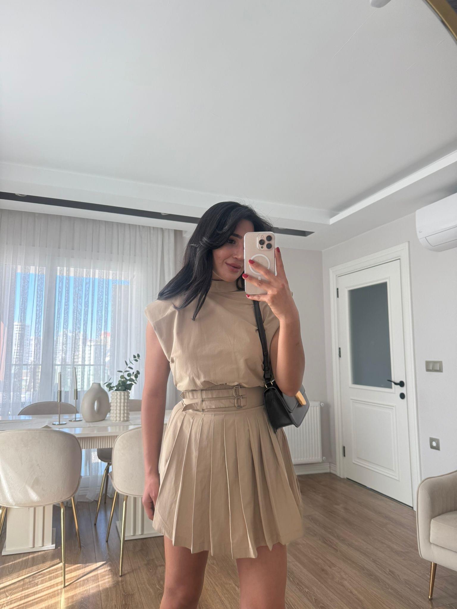 Kemer Detaylı Vatkalı Elbise Bej