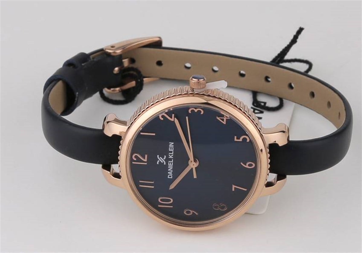 Daniel Klein DK102-01375D8 Çift Kordonlu Kadın Kol Saati 
