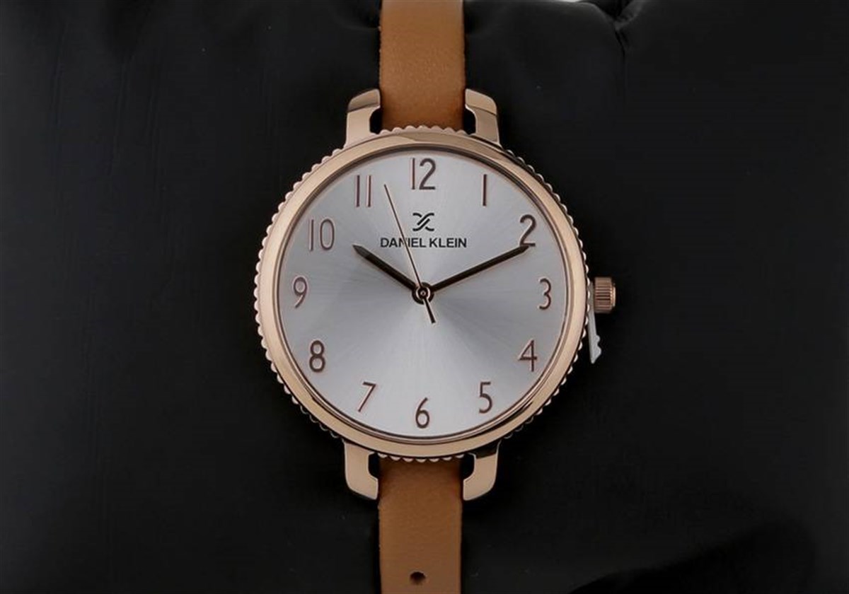 Daniel Klein DK102-01375D9 Çift Kordonlu Kadın Kol Saati 