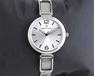 Daniel Klein DK102-02354D6 Çift Kordonlu Kadın Kol Saati 