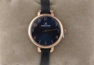 Daniel Klein DK102-01375D8 Çift Kordonlu Kadın Kol Saati 