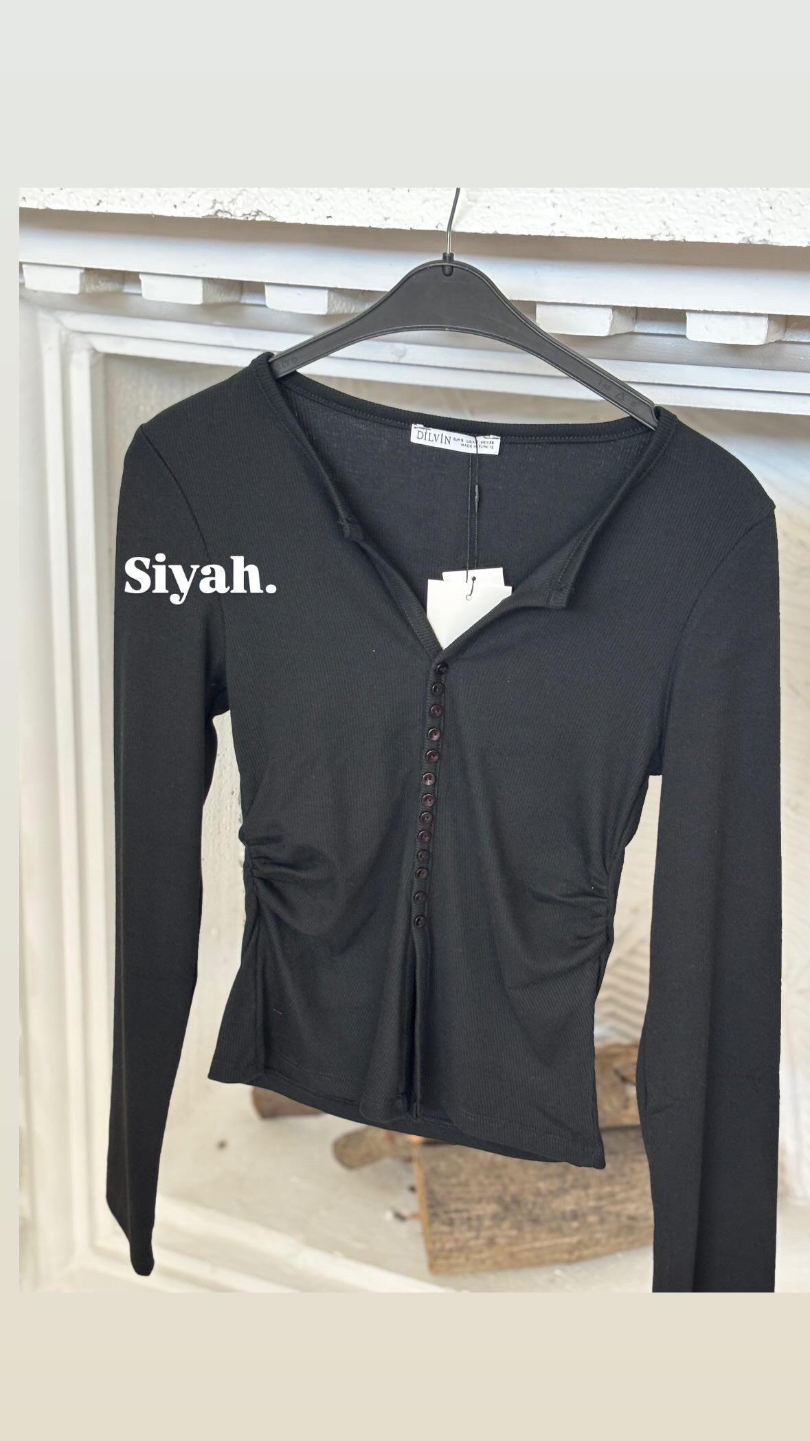 31548 DÜĞME DETAYLI BÜZGÜLÜ TOP