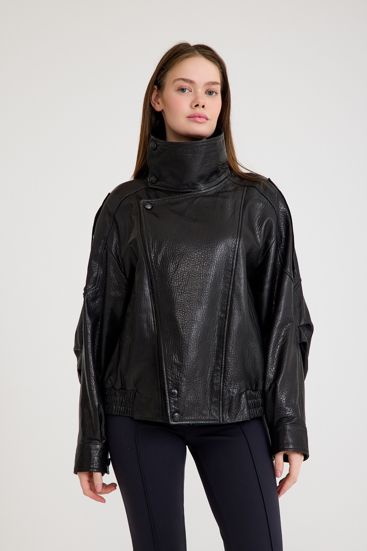 Oversize Bayan Deri Ceket (Kısa) – VB-22-BK-2847-24114