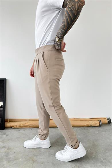 Bej Kemer Detaylı Regular Fit Kumaş Pantolon