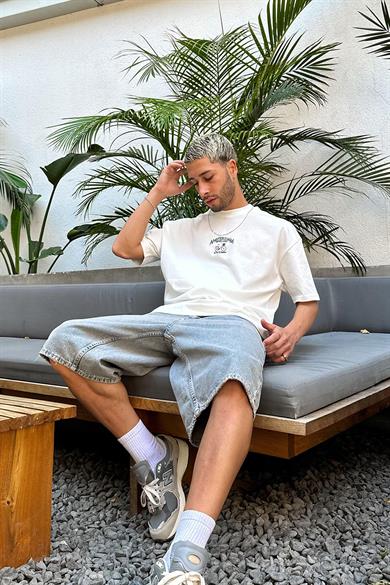 Beyaz Amsterdam Nakış Detay PM Oversize Tişört