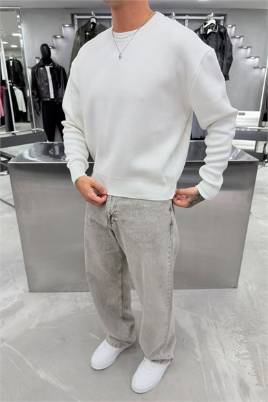 Beyaz Basic Premium Düğme Detaylı Boxy Fit Kazak
