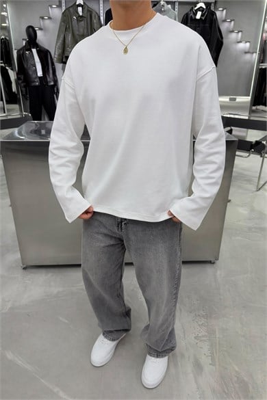 Beyaz Basic Uzun Kollu Oversize Tişört