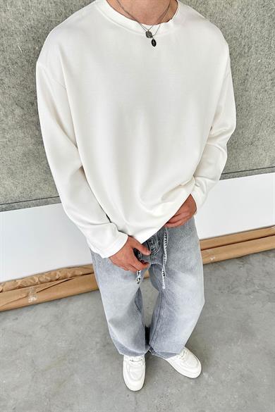 Beyaz Basic Uzun Kollu Oversize Tişört