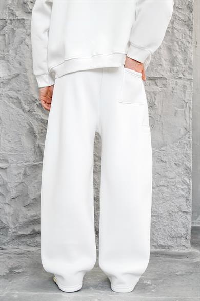Beyaz Cozy Basic Pileli Baggy Eşofman