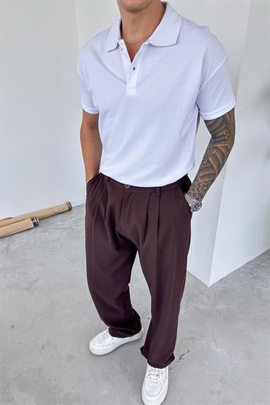 Beyaz Dokulu Kumaş Relaxed Polo Yaka Tişört