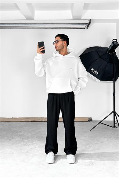 Beyaz Dreamer Spirits Oversize Sweatshirt