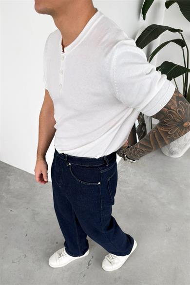 Beyaz Düğmeli Yaka Relaxed Triko Tişört