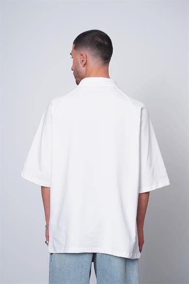 Beyaz Fermuarlı EE Oversize Polo Yaka Tişört