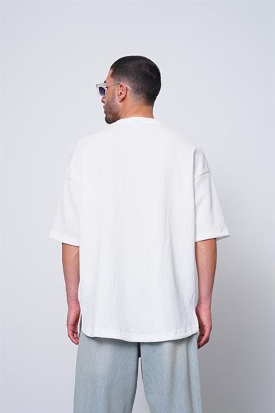 Beyaz Fitilli Basic Yırtmaç Detay O7 MH Oversize Tişört