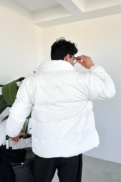 Beyaz Fitilli Çıt Çıt Detay Şişme Mont