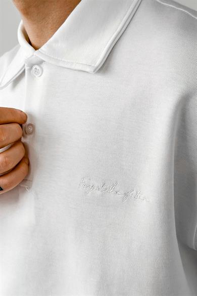 Beyaz Forget Nakış Detay Oversize Polo Yaka Tişört
