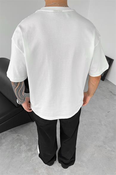Beyaz İtaly Nakış Detay Oversize Tişört
