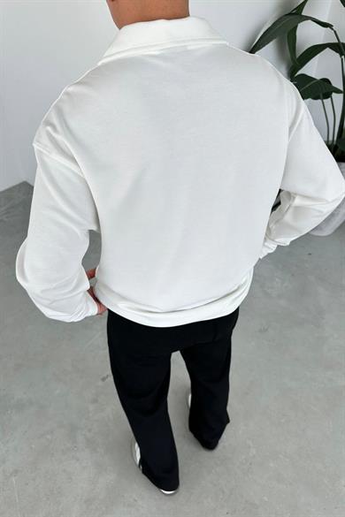 Beyaz Local Nakış Oversize Polo Yaka Sweatshirt