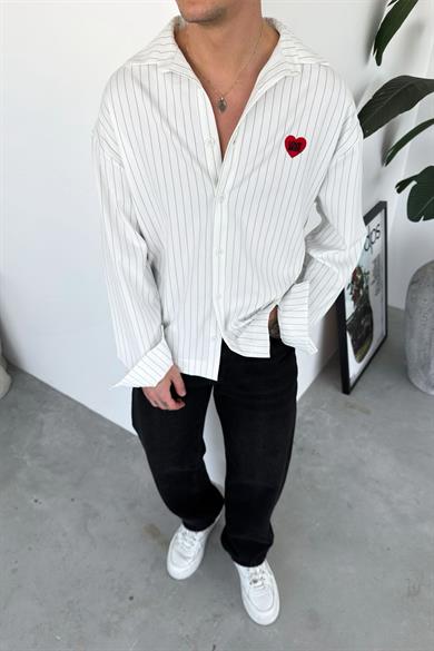 Beyaz Love Mod Nakışlı Çizgili Oversize Gömlek