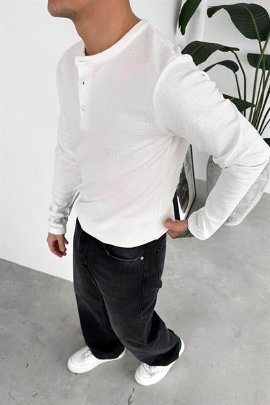 Beyaz Müslin Kumaş Düğmeli Yaka Relaxed Uzun Kollu Tişört