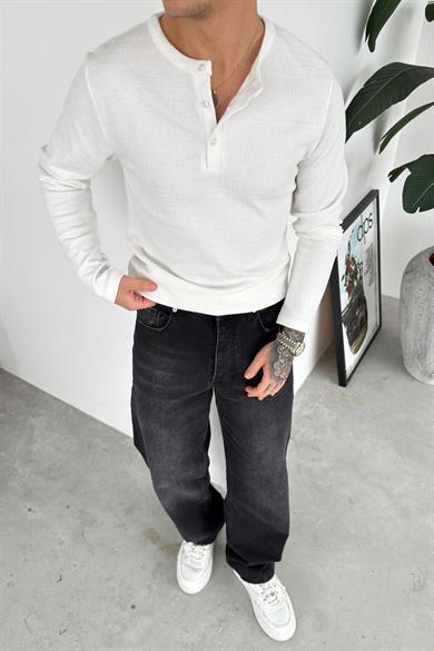 Beyaz Müslin Kumaş Düğmeli Yaka Relaxed Uzun Kollu Tişört