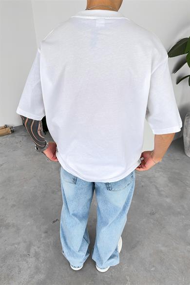 Beyaz Nakış Detay Oversize Tişört