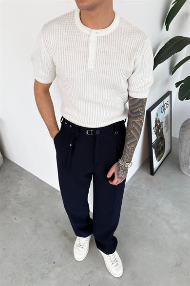 Beyaz Örme Desenli Düğmeli Yaka Relaxed Tişört