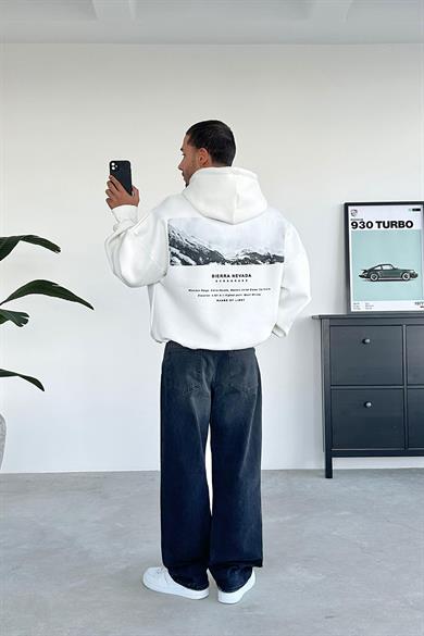 Beyaz Sierra Nevada Oversize Sweatshirt