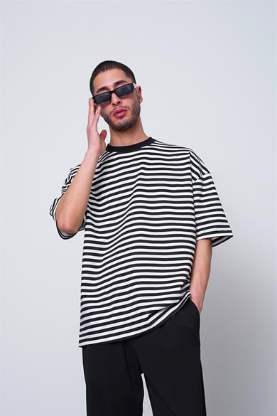 Beyaz Siyah Şeritli 17 PM Oversize Tişört