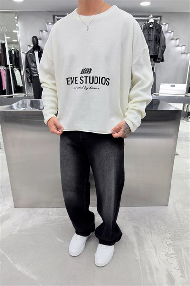 Beyaz Studios Baskılı Boxy Fit Triko Kazak