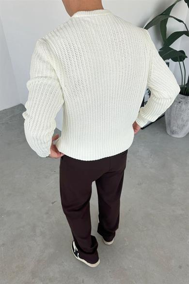 Ekru Bisiklet Yaka Oversize Örgü Kazak