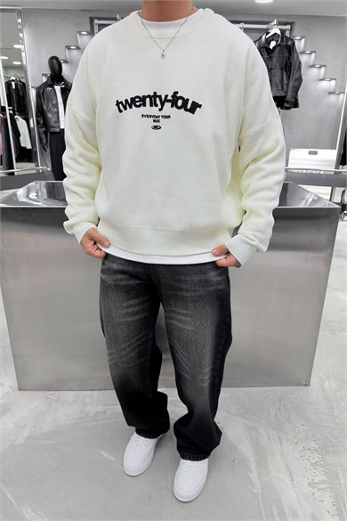 Ekru Twenty Four Baskılı Boxy Fit Kazak