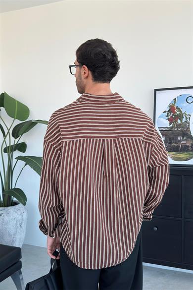 Kahverengi Çizgili Ön Cep Flower Nakış Detay GO Oversize Gömlek