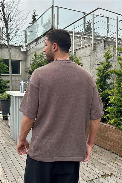 Kahverengi Yaka Detaylı Önü Cepli GO Triko Oversize Tişört