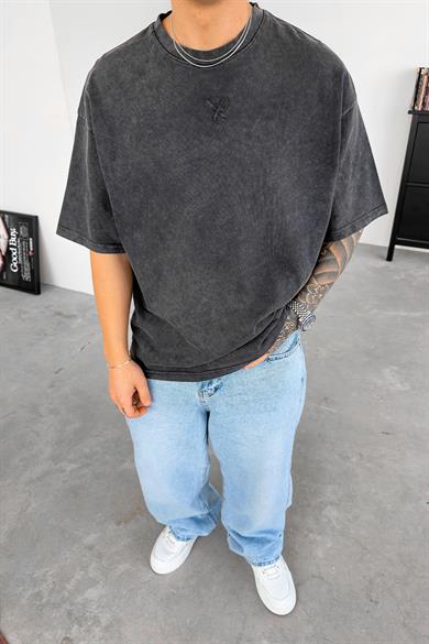 Koyu Gri Acid Wash Nakışlı Oversize Tişört