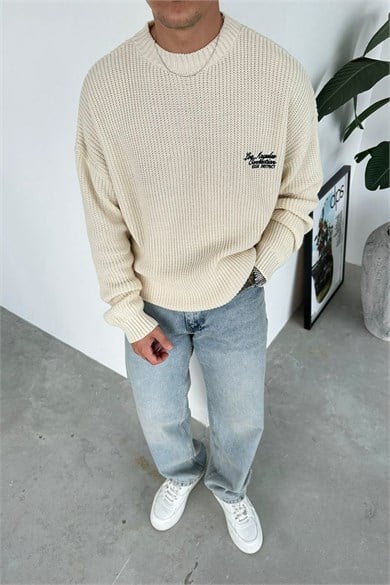 Krem Los Angeles Nakış Oversize Triko Kazak