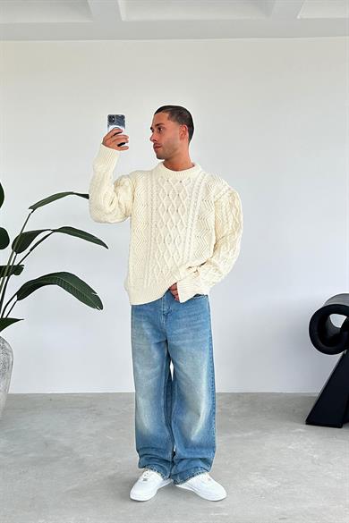 Krem Örgü Desen Oversize Triko Kazak