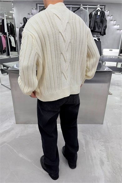 Krem Örgü Desen Oversize Triko Kazak
