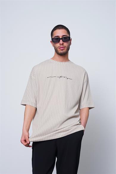 Krem Şeritli Dokulu Minimal Yazılı F7 MH Oversize Tişört