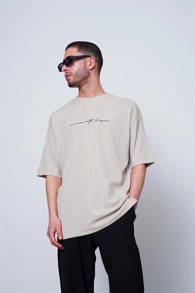 Krem Şeritli Dokulu Minimal Yazılı F7 MH Oversize Tişört