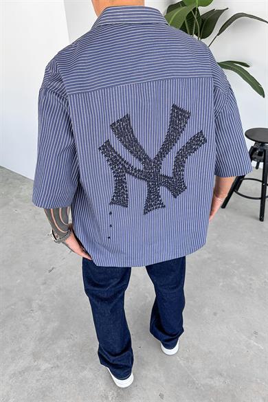 Lacivert Sırt Baskılı Detay Çizgili Oversize Gömlek