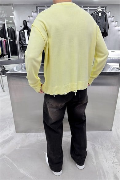 Sarı Nakış Detaylı Boxy Fit Triko Kazak