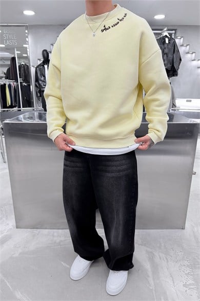 Sarı Nakış Detaylı Yıkamalı Sweatshirt