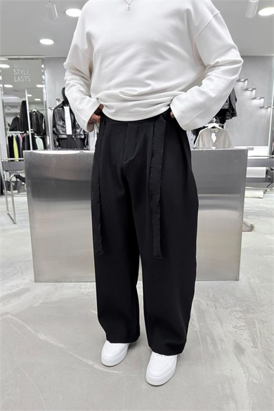 Siyah Beli Kuşaklı Fitilli Süper Baggy Pantolon