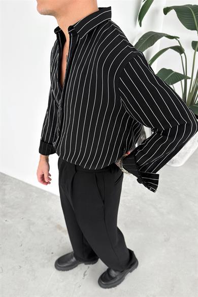 Siyah Çizgili Relaxed Gömlek