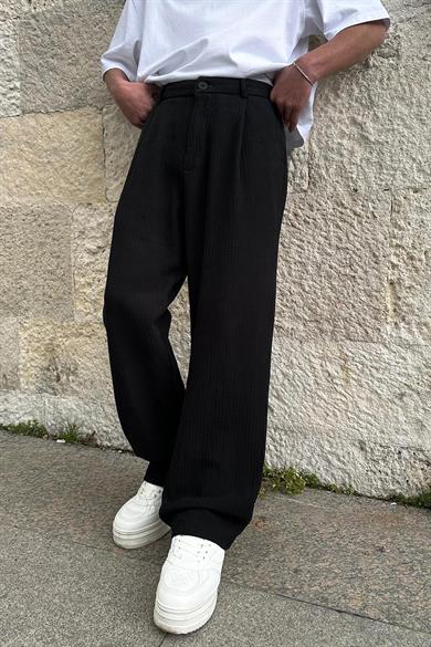 Siyah Dokulu Pile Detaylı 42 GO Baggy Pantolon