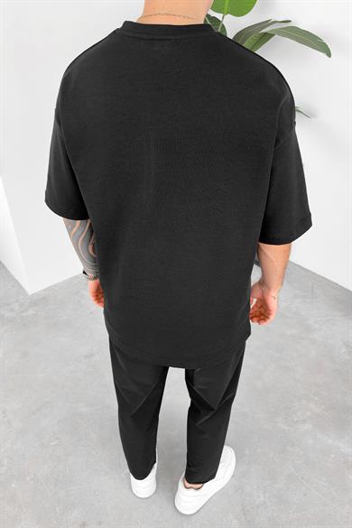 Siyah Kabartma Detay Premium Oversize Tişört