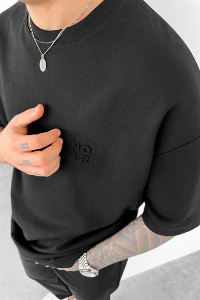 Siyah Kabartma Detay Premium Oversize Tişört