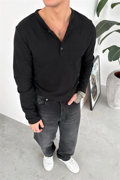 Siyah Müslin Kumaş Düğmeli Yaka Relaxed Uzun Kollu Tişört