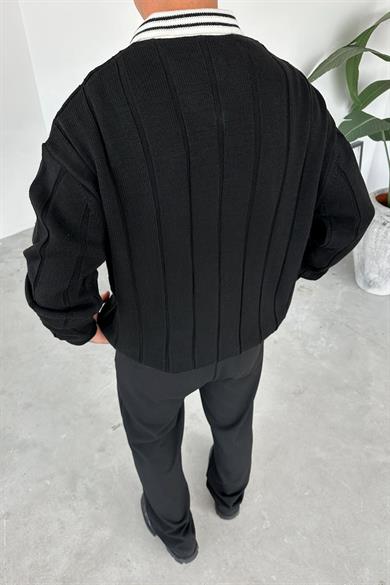 Siyah Nakış Detay Oversize Polo Yaka Kazak